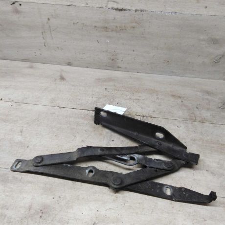 petlia-kapota-pravaia-mercedes-benz-vito-w638-art-83744-big-0