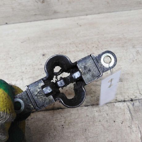 zamok-kapota-mercedes-benz-vito-w638-art-83825-big-2