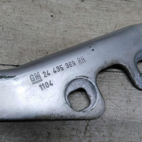 petlia-kapota-pravaia-opel-astra-h-art-84034-big-1