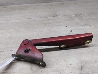 petlia-kapota-pravaia-mitsubishi-carisma-i-restailing-art-85005