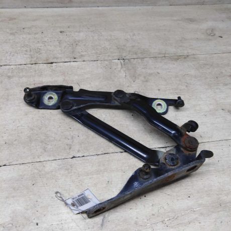 petlia-kryski-bagaznika-pravaia-mazda-3-bk-art-85415-big-0