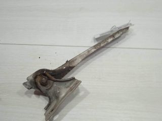 petlia-kapota-pravaia-audi-80-b4-art-85746