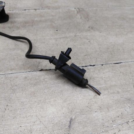 zamok-kapota-skoda-fabia-ii-restailing-skoda-fabia-ii-art-85858-big-1