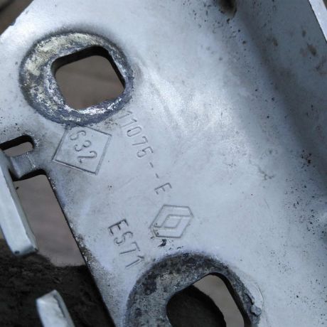 petlia-kapota-pravaia-renault-megane-ii-art-86111-big-3