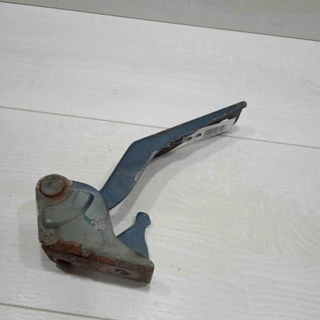 petlia-kapota-pravaia-hyundai-matrix-art-86700-big-0