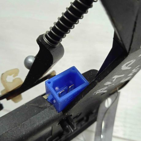 zamok-bagaznika-audi-a4-b6-art-87635-big-3