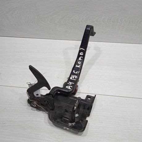 zamok-kapota-audi-a4-b6-art-87645-big-2