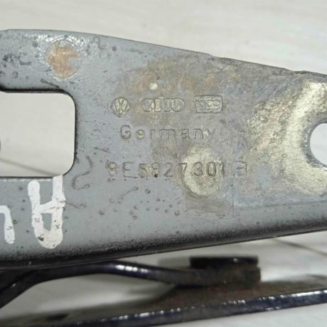 petlia-bagaznika-zadniaia-levaia-sedan-audi-a4-b6-art-87742-big-2