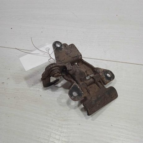 zamok-kapota-audi-a3-8l-art-87845-big-0