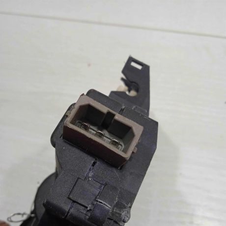 zamok-bagaznika-volkswagen-jetta-5-art-88199-big-2