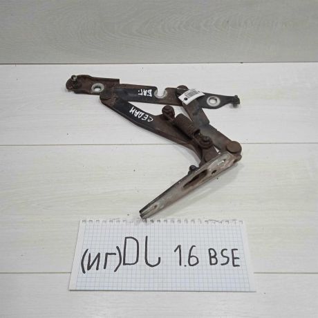 petlia-kryski-bagaznika-pravaia-volkswagen-jetta-5-art-88241-big-0