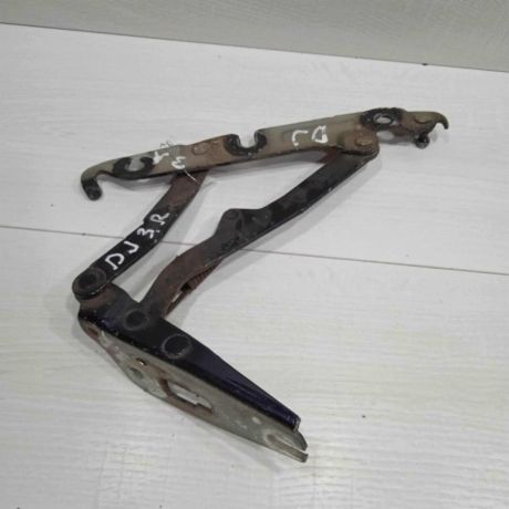 petlia-kryski-bagaznika-pravaia-volkswagen-jetta-5-art-88241-big-1