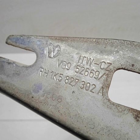 petlia-kryski-bagaznika-pravaia-volkswagen-jetta-5-art-88241-big-2