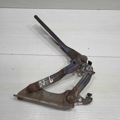 petlia-kapota-levaia-volkswagen-jetta-5-art-88357-big-2