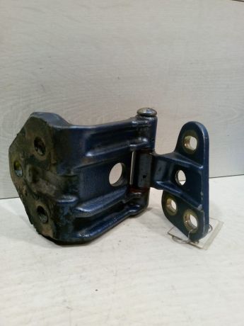 petlia-kryski-bagaznika-honda-cr-v-ii-est-liuft-art-88601-big-0