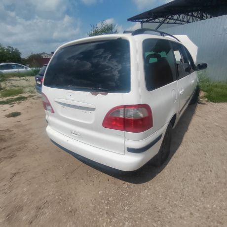 kryska-bagaznika-dver-ford-galaxy-art-88958-big-6