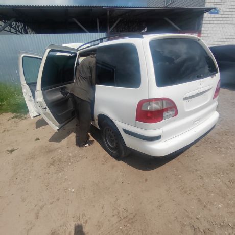 kryska-bagaznika-dver-ford-galaxy-art-88958-big-4