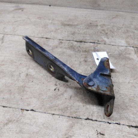 petlia-kapota-peredniaia-pravaia-mitsubishi-space-wagon-iii-art-89158-big-0