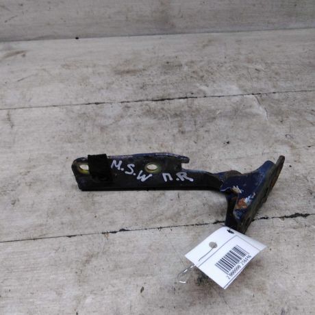 petlia-kapota-peredniaia-pravaia-mitsubishi-space-wagon-iii-art-89158-big-2