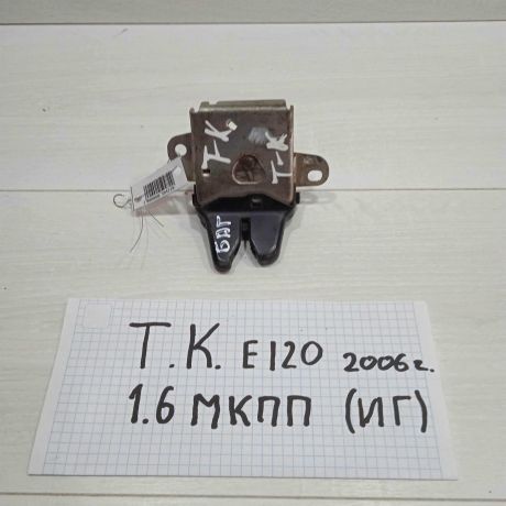 zamok-bagaznika-sedan-toyota-corolla-ix-e120-e130-art-89418-big-0