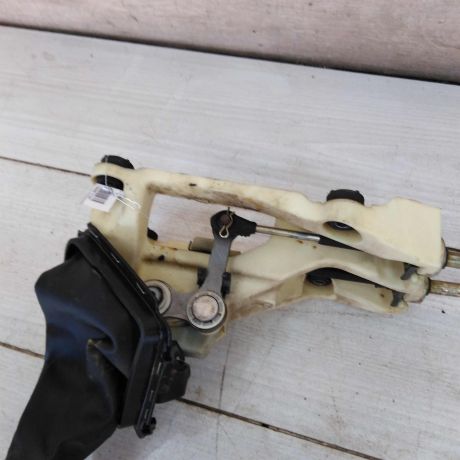 kulisa-mkpp-hyundai-elantra-iii-art-89689-big-3