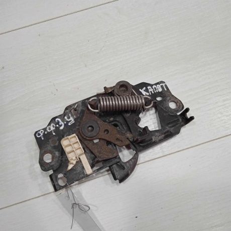 zamok-kapota-ford-focus-3-art-91639-big-1