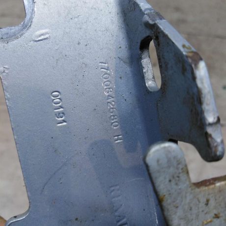 petlia-kapota-levaia-renault-clio-ii-art-91949-big-1