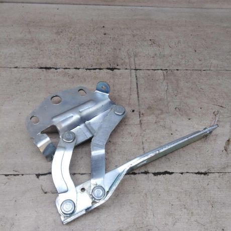 petlia-kapota-pravaia-volkswagen-passat-b6-art-92038-big-2