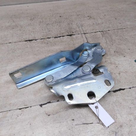 petlia-kapota-pravaia-volkswagen-passat-b6-art-92091-big-1