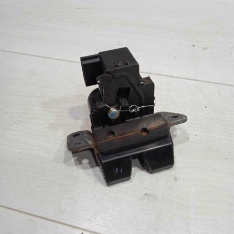 zamok-kryski-bagaznika-kia-ceed-i-universal-art-92406-big-0