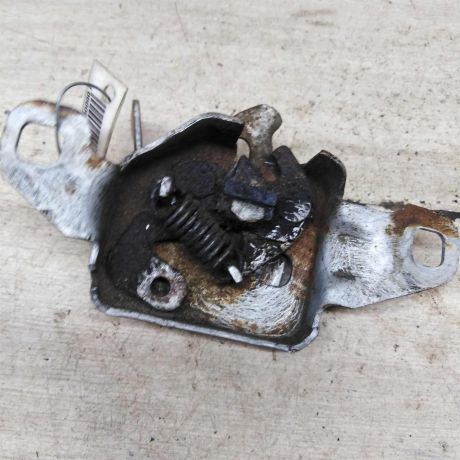 zamok-kapota-renault-logan-i-art-93260-big-0