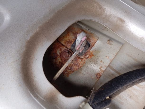 kryska-bagaznika-hyundai-santa-fe-i-art-94039-big-4