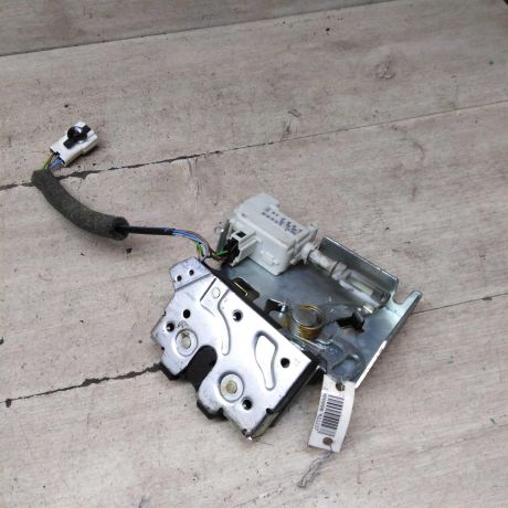 zamok-kryski-bagaznika-ford-mondeo-3-universal-art-94464-big-0