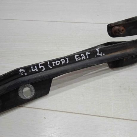 petlia-kryski-bagaznika-levaia-sedan-audi-100-c4-audi-a6-c4-art-94667-big-1