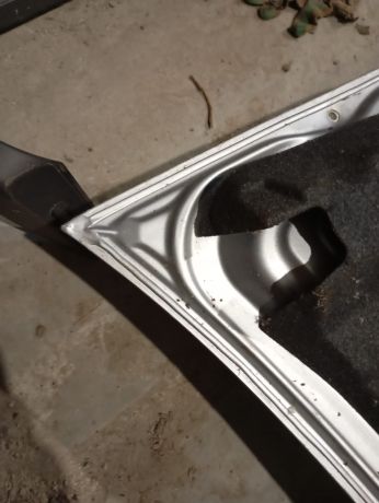 kryska-bagaznika-mitsubishi-lancer-9-sedan-defekt-vmiatina-art-95775-big-6
