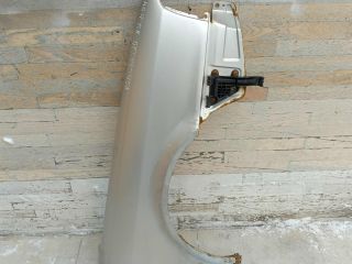 krylo-perednee-pravoe-audi-80-b4-korroziia-art-95999