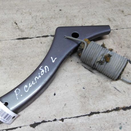 petlia-kryski-bagaznika-levaia-renault-symbol-i-renault-clio-2-art-96644-big-1