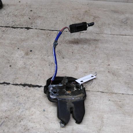 zamok-bagaznika-nissan-primera-p12-art-96889-big-0