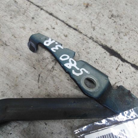 petlia-kryski-bagaznika-pravaia-volvo-s80-art-97794-big-1