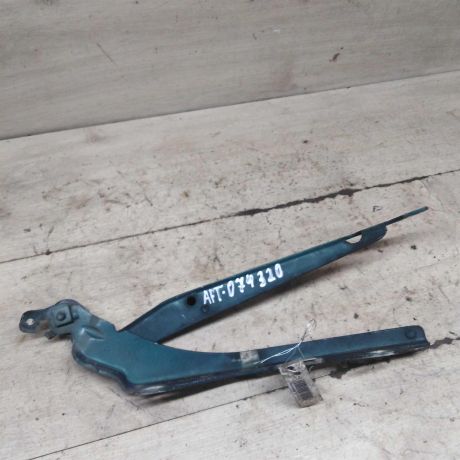 petlia-kapota-pravaia-volvo-s80-art-98005-big-0