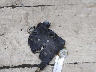 zamok-kapota-ford-focus-i-art-98289