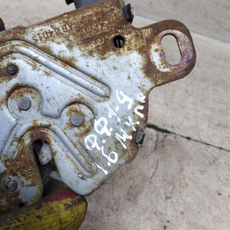 zamok-kapota-ford-focus-i-art-98289-big-1