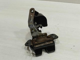 zamok-bagaznika-hyundai-santa-fe-ii-art-98414