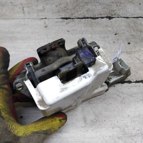 zamok-kryski-bagaznika-skoda-octavia-i-a4-universal-art-98442-big-2