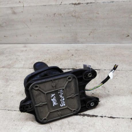 kulisa-akpp-cexol-rukoiatka-mercedes-c-klass-w203-kupe-art-98795-big-3