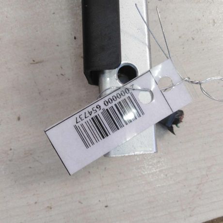 petlia-kryski-bagaznika-toyota-avensis-iii-art-99080-big-1