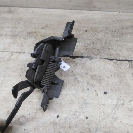 zamok-kapota-mitsubishi-carisma-i-art-99349-big-2