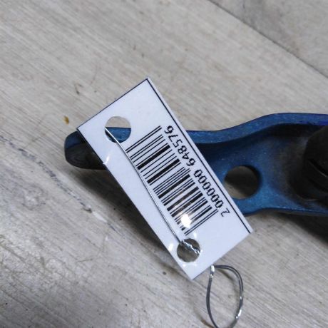 petlia-kryski-bagaznika-levaia-ford-focus-i-art-100138-big-2