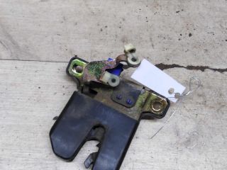 zamok-kryski-bagaznika-audi-a6-c5-art-100437