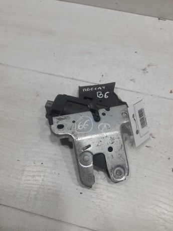 zamok-kryski-bagaznika-volkswagen-passat-b6-art-100738-big-0